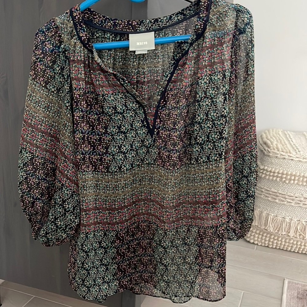 Fun peasant style blouse! Sleeves 3/4!